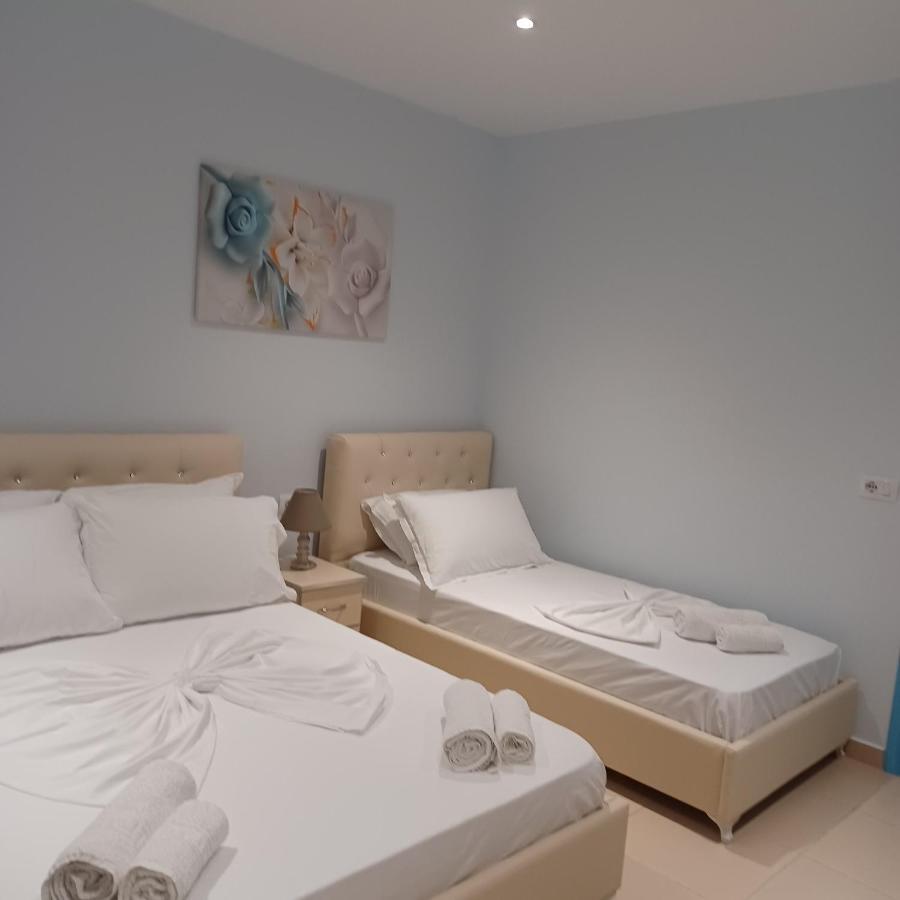 Arileo Hotell Himare Exteriör bild