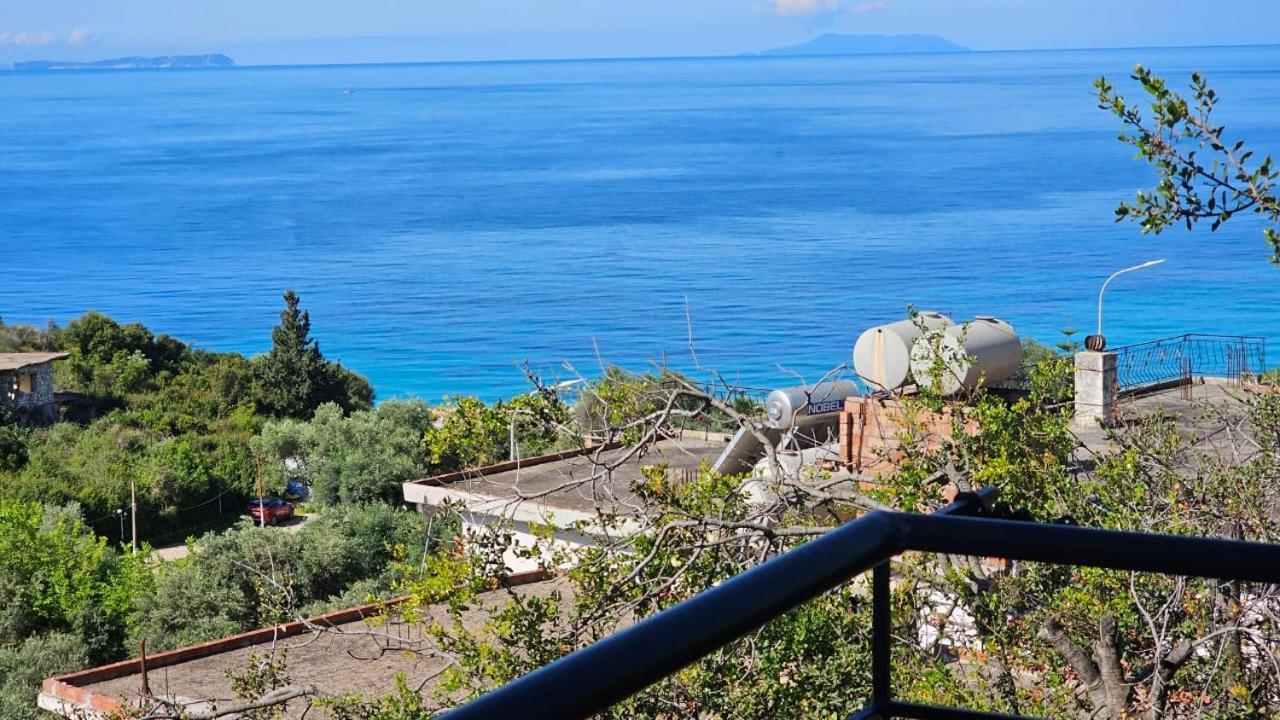 Arileo Hotell Himare Rum bild