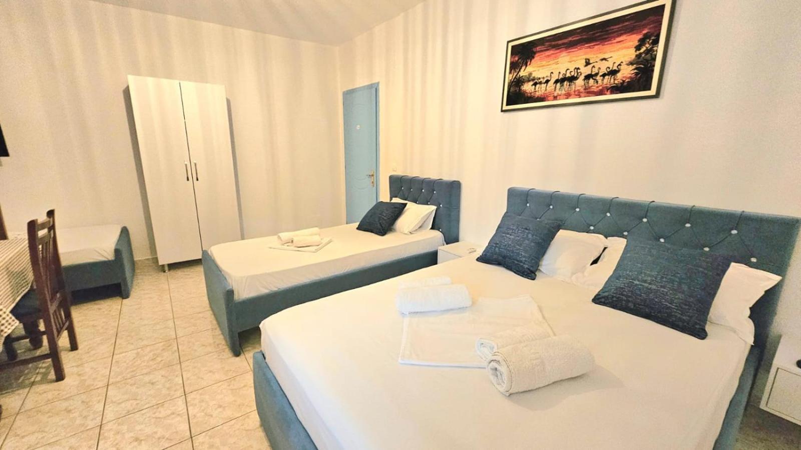 Arileo Hotell Himare Exteriör bild