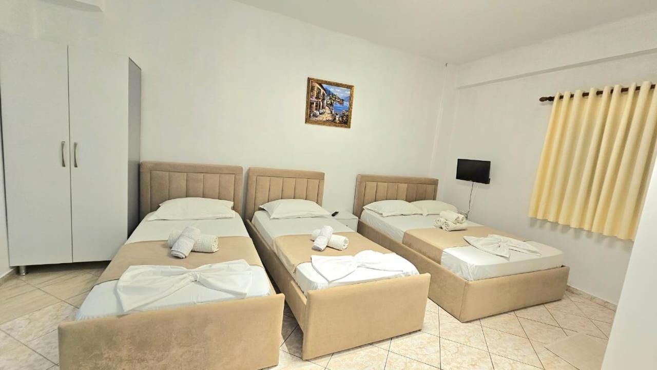 Arileo Hotell Himare Exteriör bild